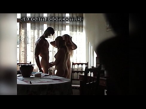 ❤️ Sexveninder inviterer en kæmpe mand og en trekant med ham Fucking video at da.ph-vassena.ru ☑